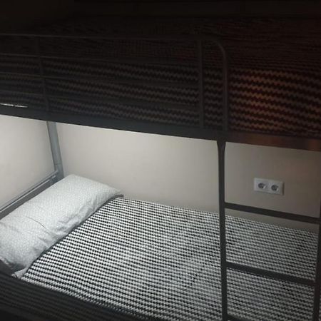 Hostel Traveller Host Madryt Zewnętrze zdjęcie
