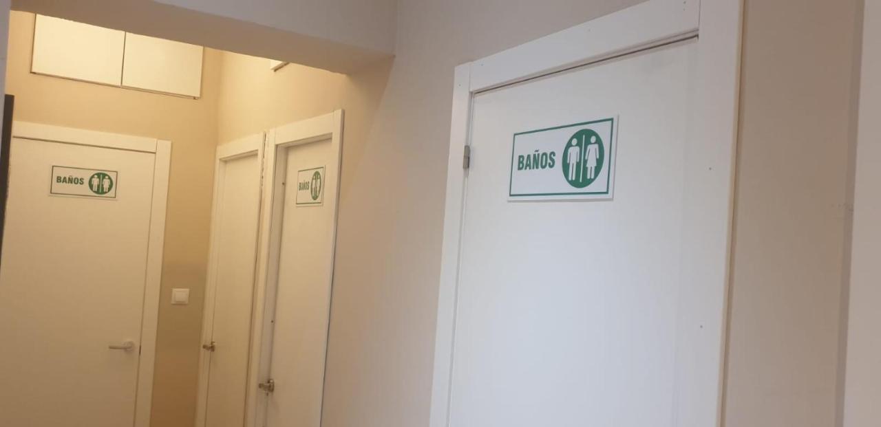 Hostel Traveller Host Madryt Zewnętrze zdjęcie